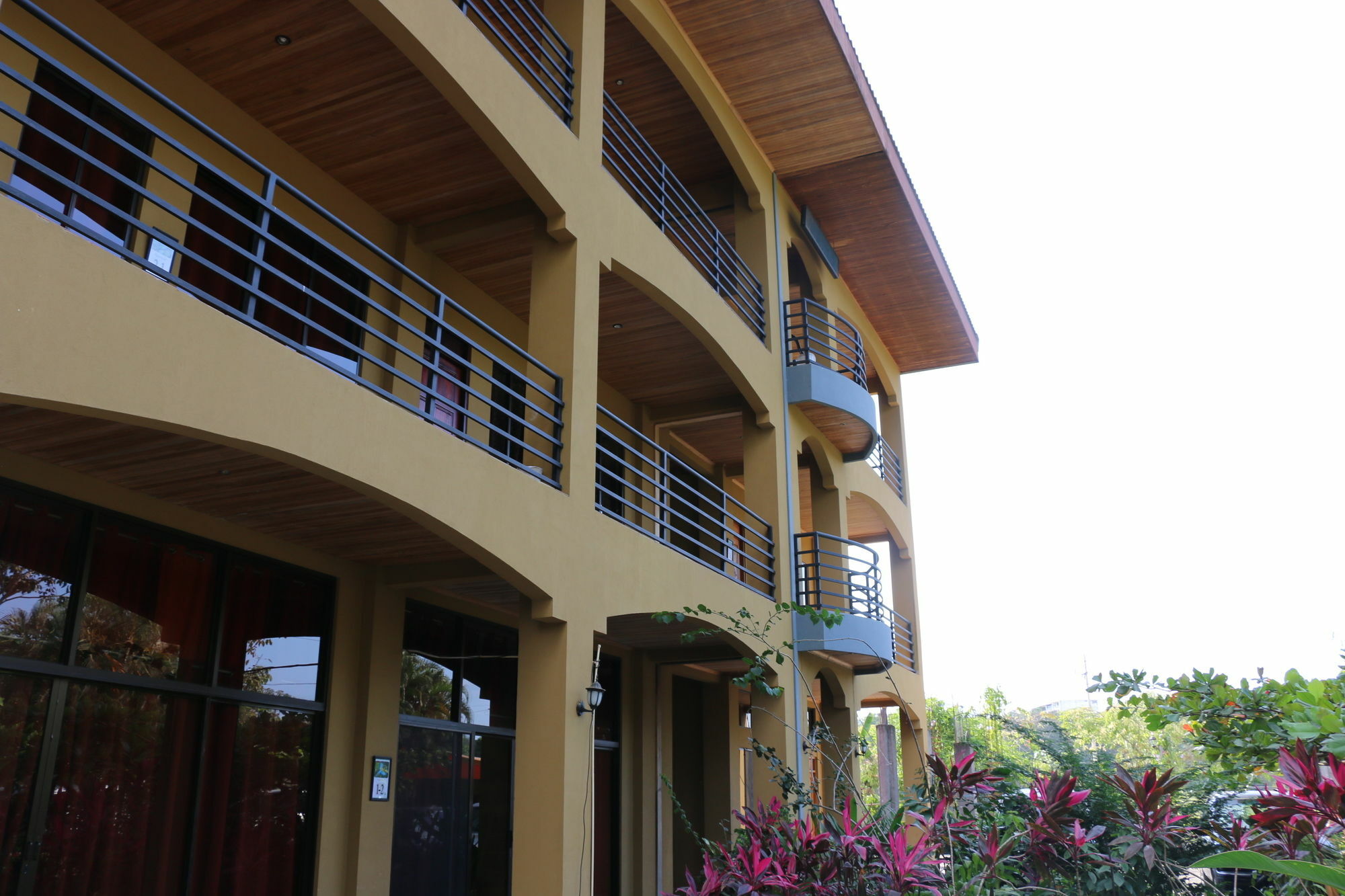 Pacifico Loft Hotel Jaco Exterior photo